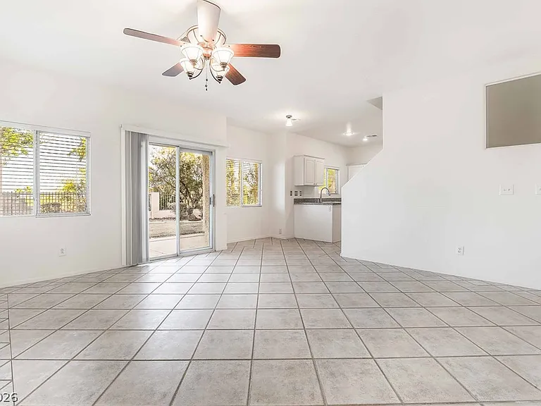 3194 Castle Canyon Ave — Photo 9