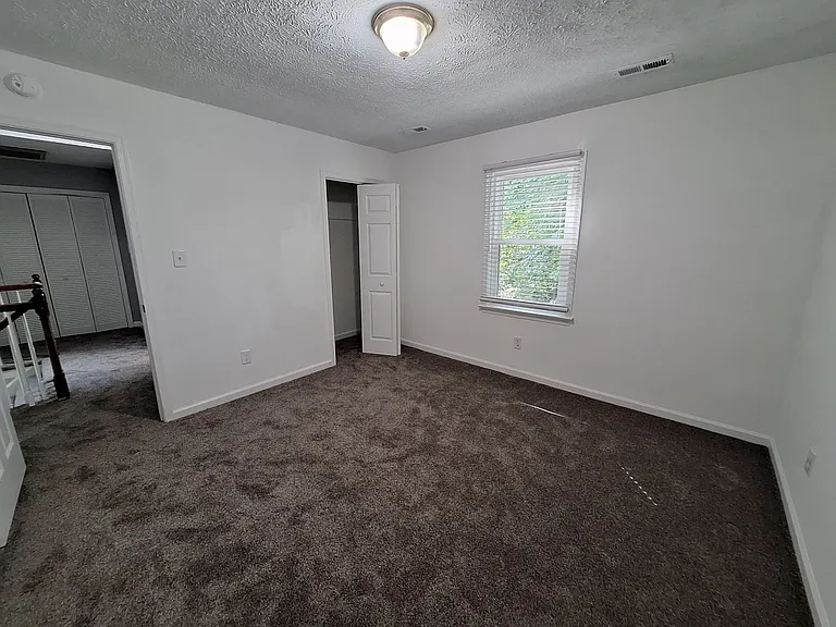 212 Earle Ct — Photo 20