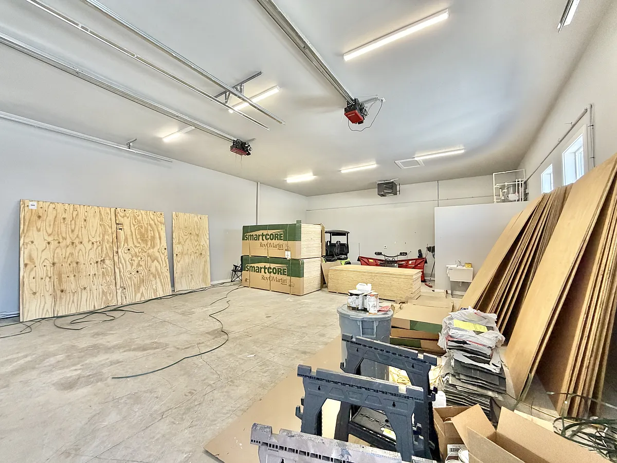 Building Photo - 1315 Excalibur Dr