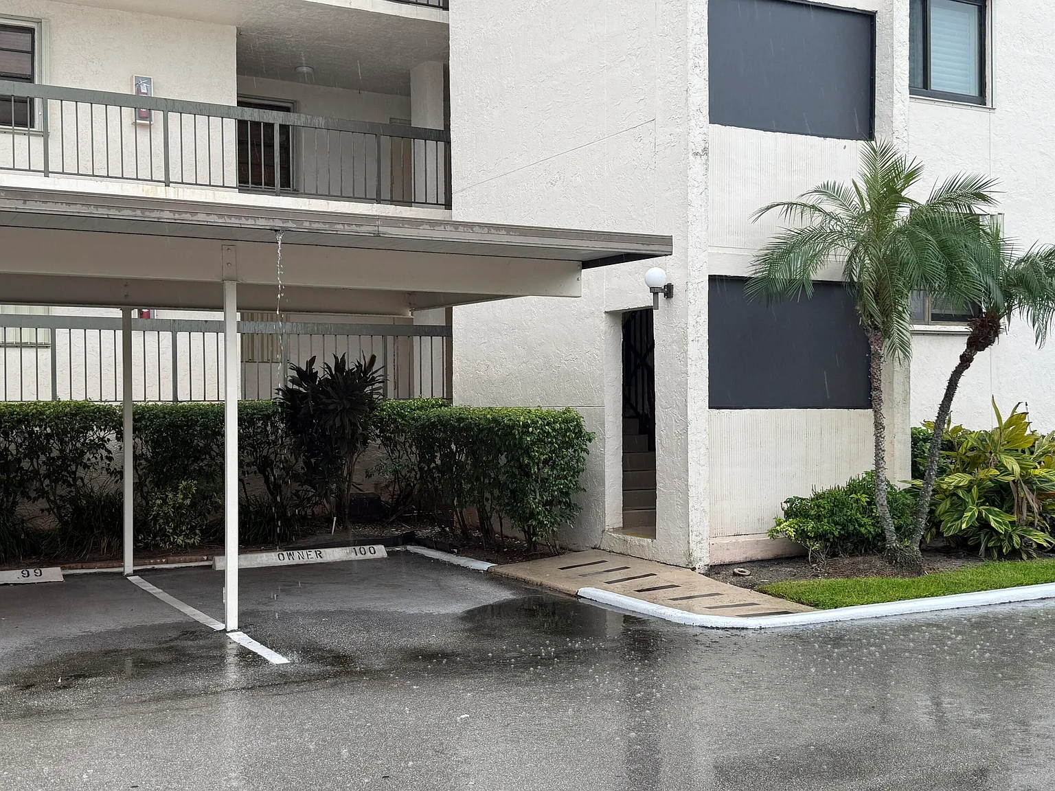3 bed, 2.0 bath, 1568 sqft, $2,995 — Photo 3