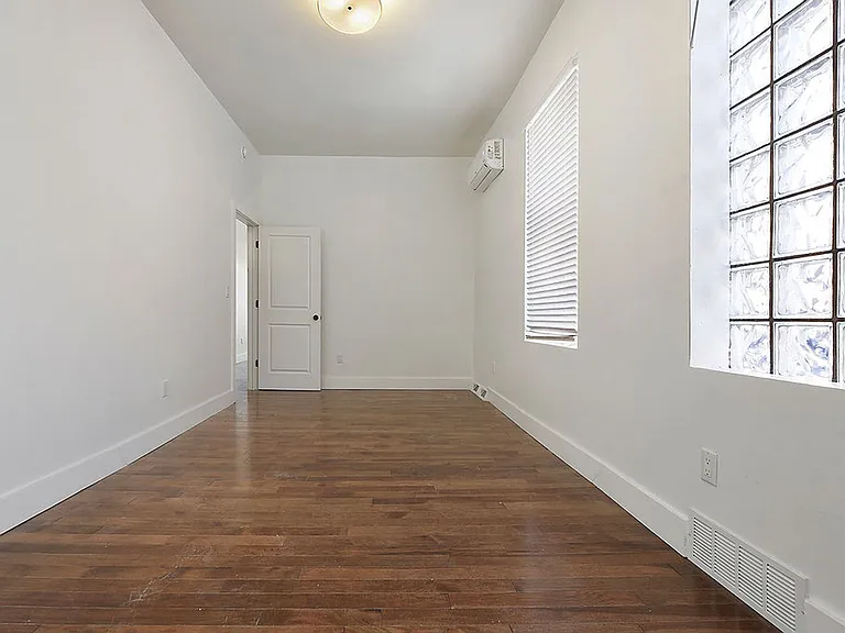 811 West St — Photo 13