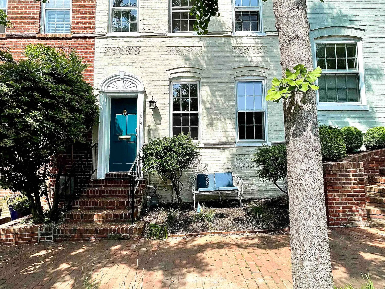 2 bed, 952 sqft, $5,500 — Photo 1