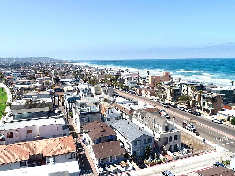 815 El Carmel Pl — Photo 6