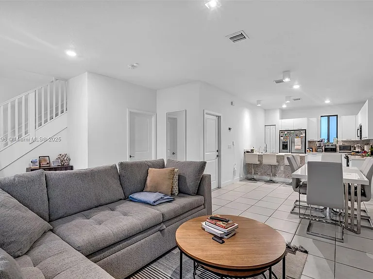 4450 NW 83rd Pkwy — Photo 8