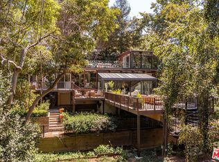 681 Brooktree Rd, Santa Monica, CA 90402