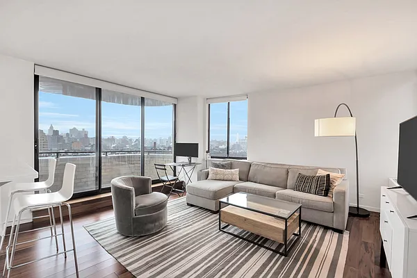 Rented by Corcoran | media 6