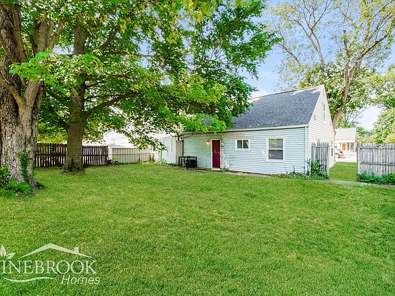 4th image of 5057 Dimson Dr N