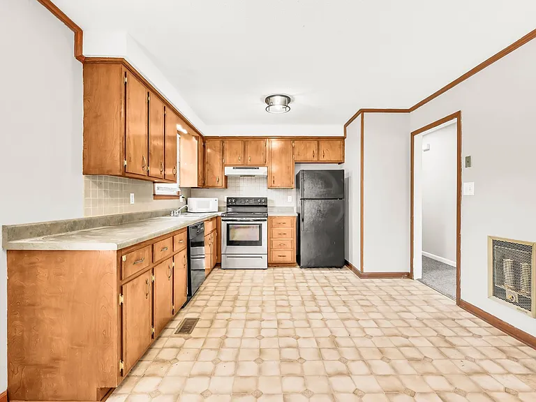 3104 Spring Creek Ct — Photo 8