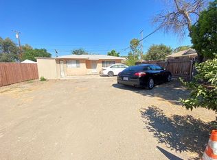409 S Sheridan St, Corona, CA 92882
