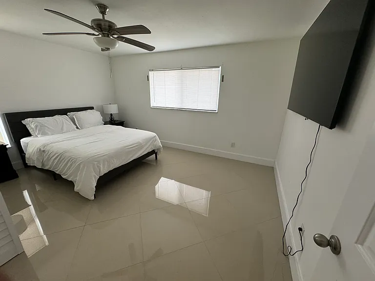 5204 Coronado Pkwy #B — Photo 9