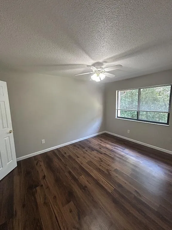 39 Devon Ct — Photo 3