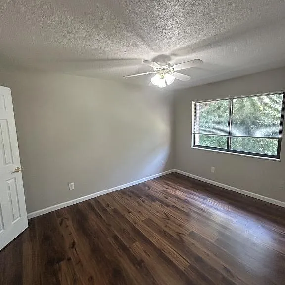 39 Devon Ct — Photo 3