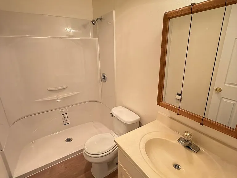 62 H St — Photo 7