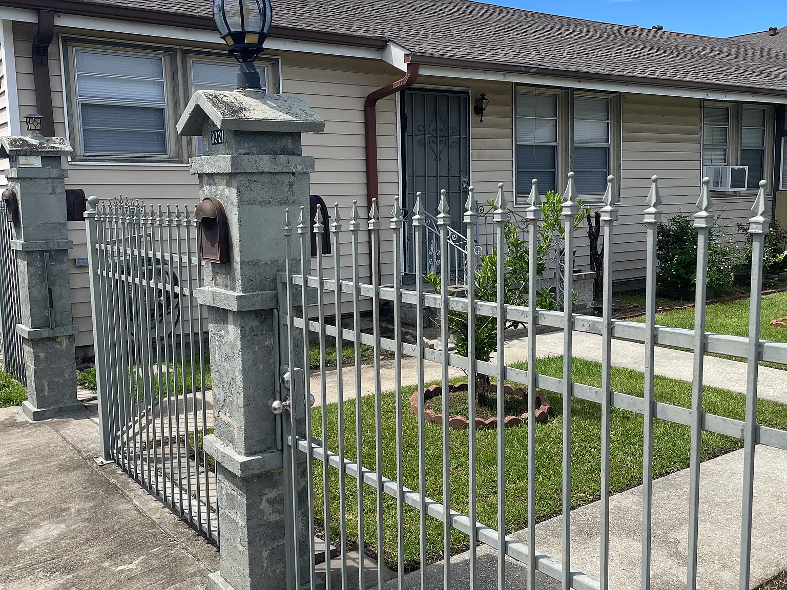 2 bed, 1000 sqft, $1,350 — Photo 3