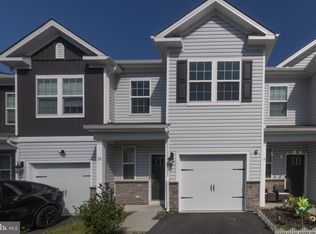 28 Peregrine Way, Burlington, NJ 08016
