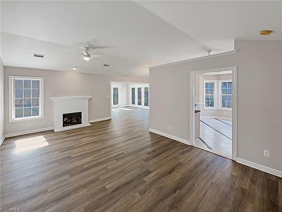 3rd image of 4004 Baywater Point