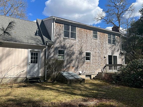 4th image of 19 Marrick Ct