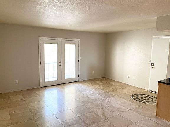 3rd image of 740 W Elm St Unit 227