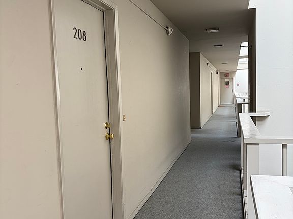 2nd image of 1817 California St APT 208