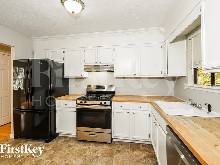 1340 Teaberry Cir — Photo 6
