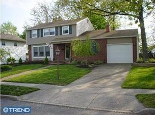 10 Benner Rd, Turnersville, NJ 08012