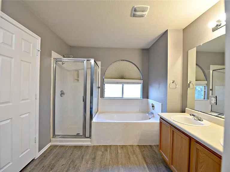 802 Rubles Ct — Photo 14