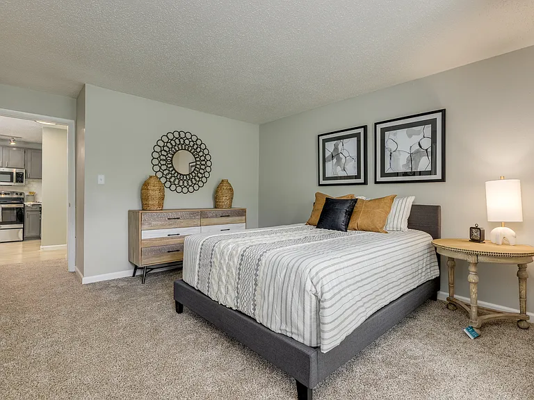 The Landon Apartments — Photo 12