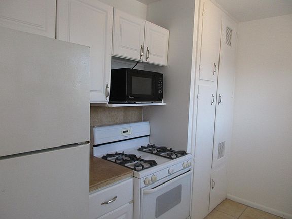5th image of 15620 S Normandie Ave APT I