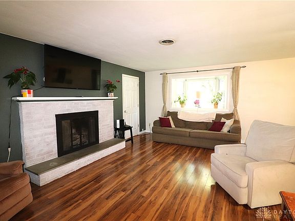 2nd image of 2116 Westlawn Dr