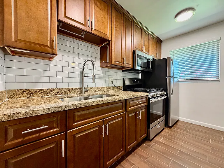 7625 N 12th St #7 — Photo 7
