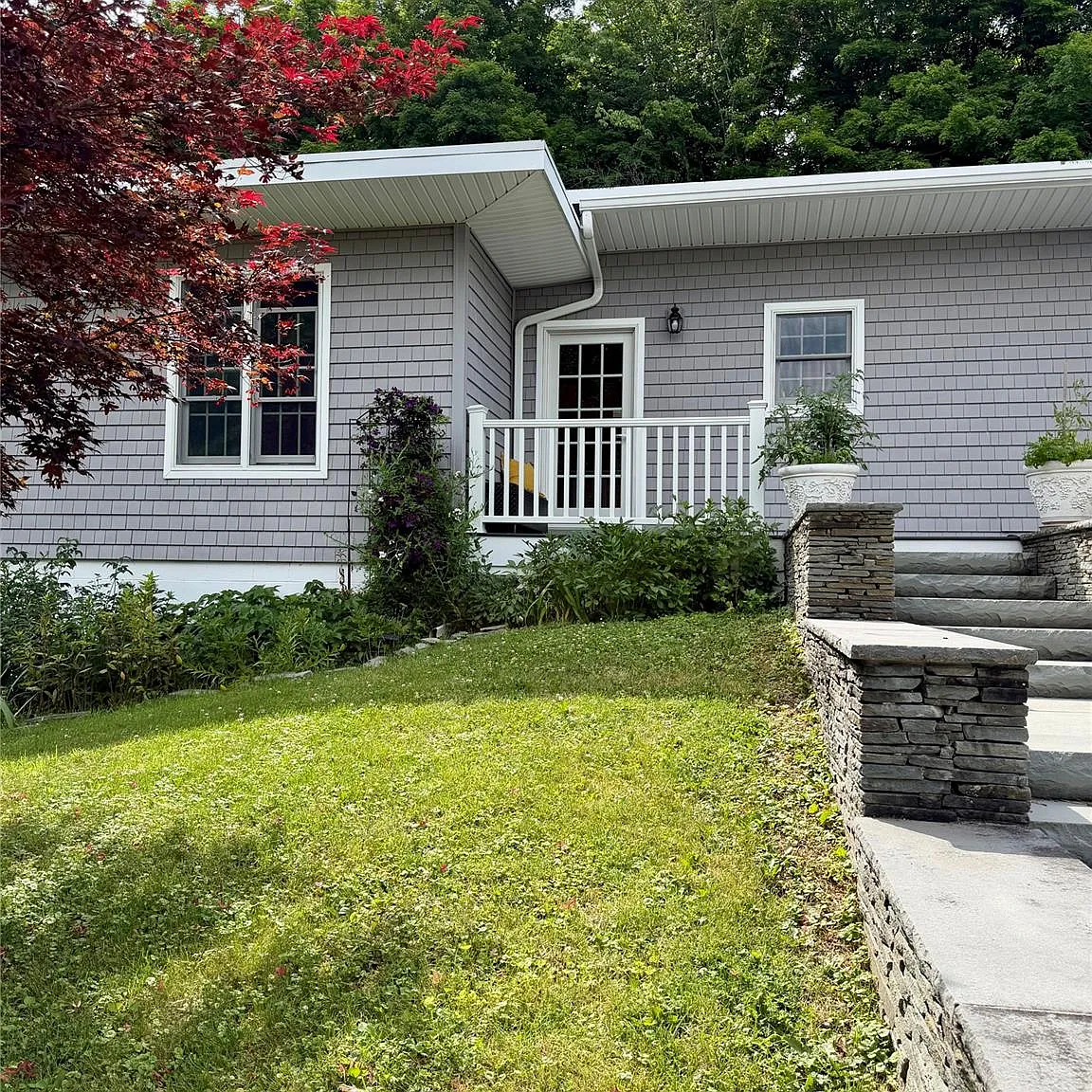 2 bed, 1.0 bath, 1000 sqft, $2,350 — Photo 2