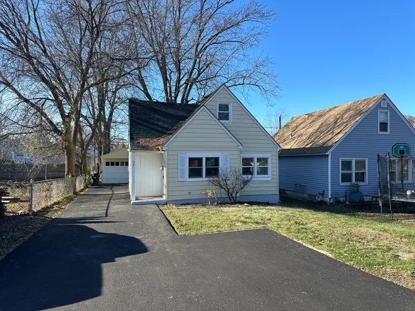 424 Bellevue Dr, Round Lake Park, IL 60073