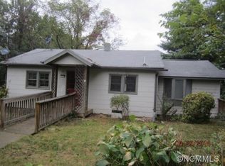 35 Center St, Candler, NC 28715