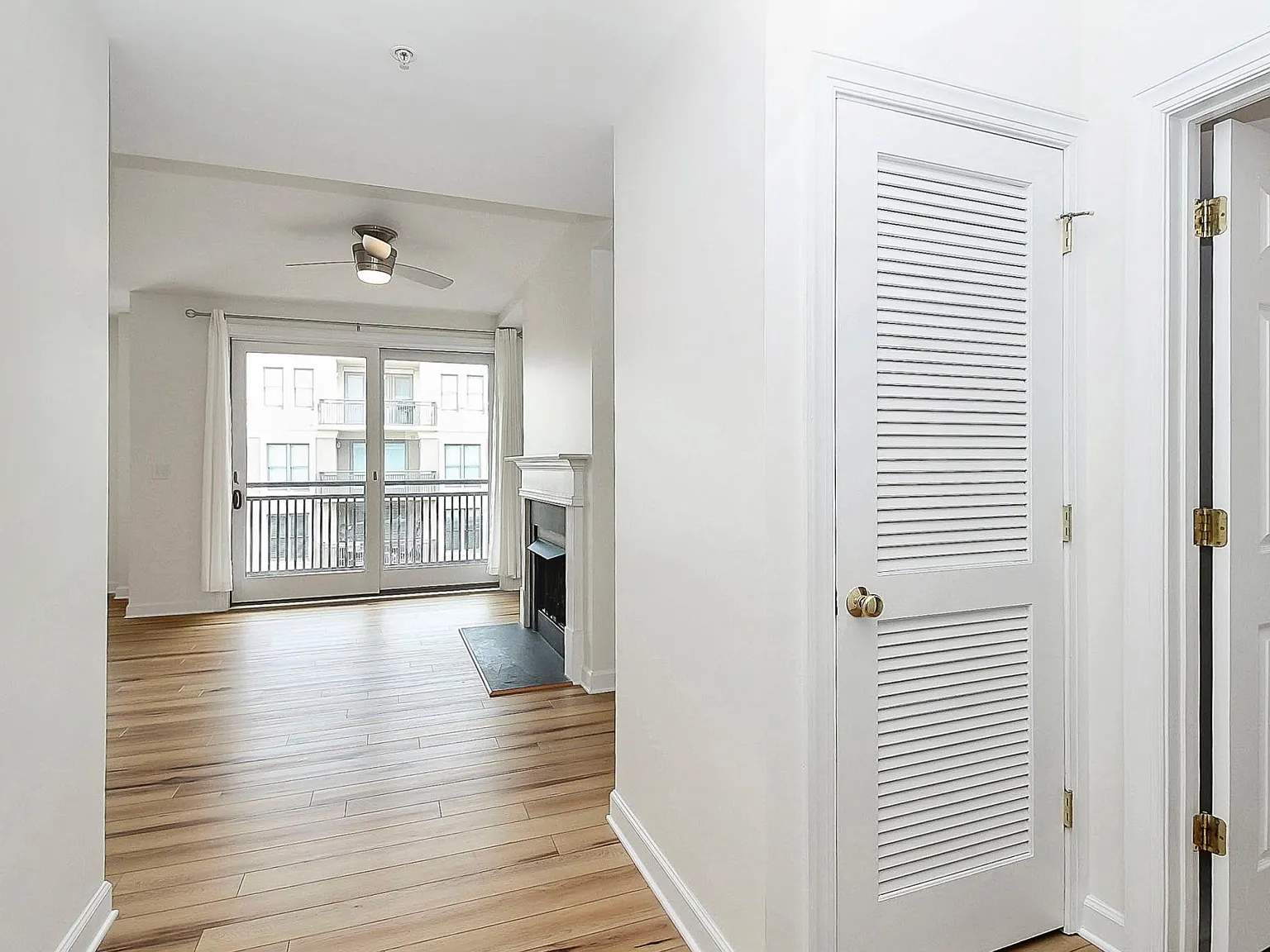 718 Trade St — Photo 2