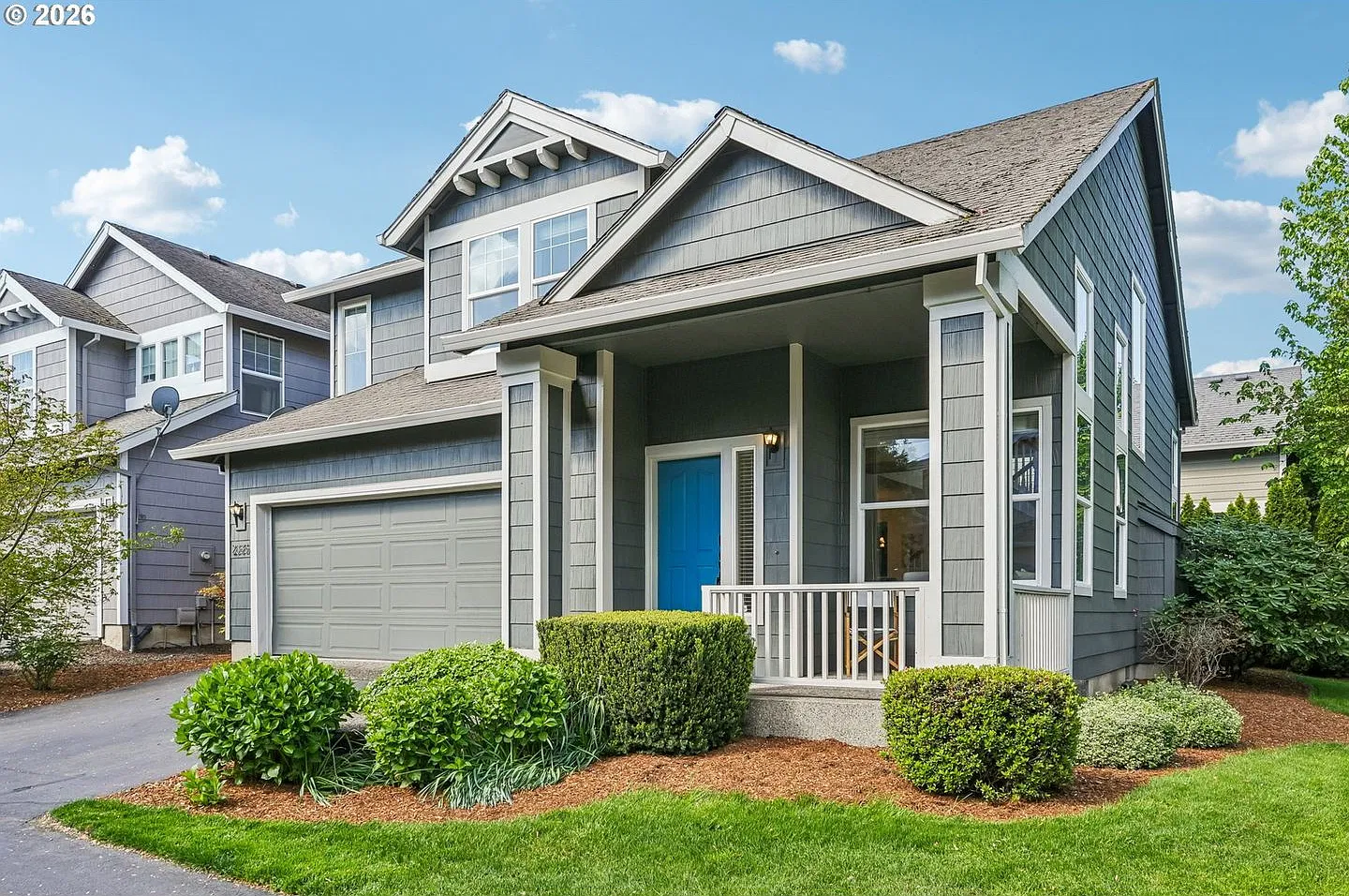 Beautiful 3 Bedroom Home in Jones Farm! Vaulted Ceilings, Gas Fireplace, Loft, Central A/C, 2-Car... — Photo 3