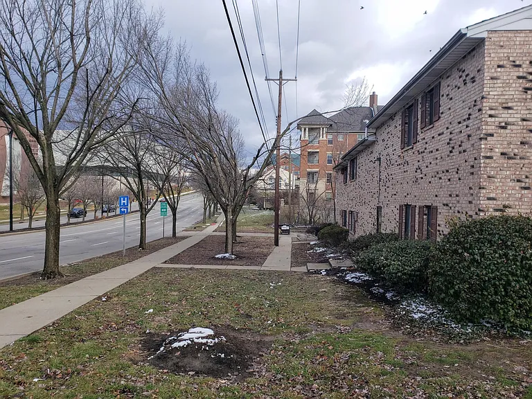 105 Martin Luther King Dr E #2 — Photo 3