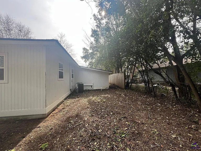 116 Vickie Dr — Photo 15