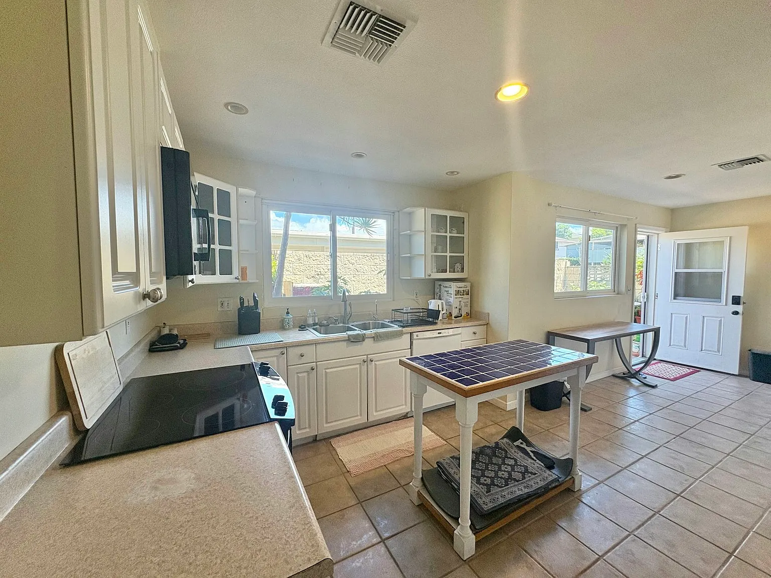 1422 Puanakau Street — Photo 4