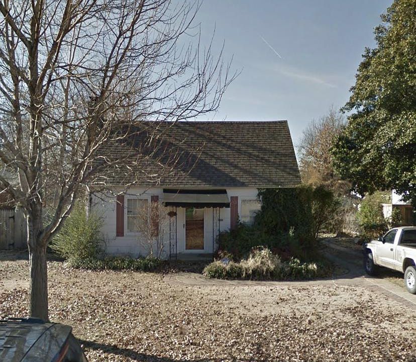 House pre-renovation. Updated photos coming soon!
