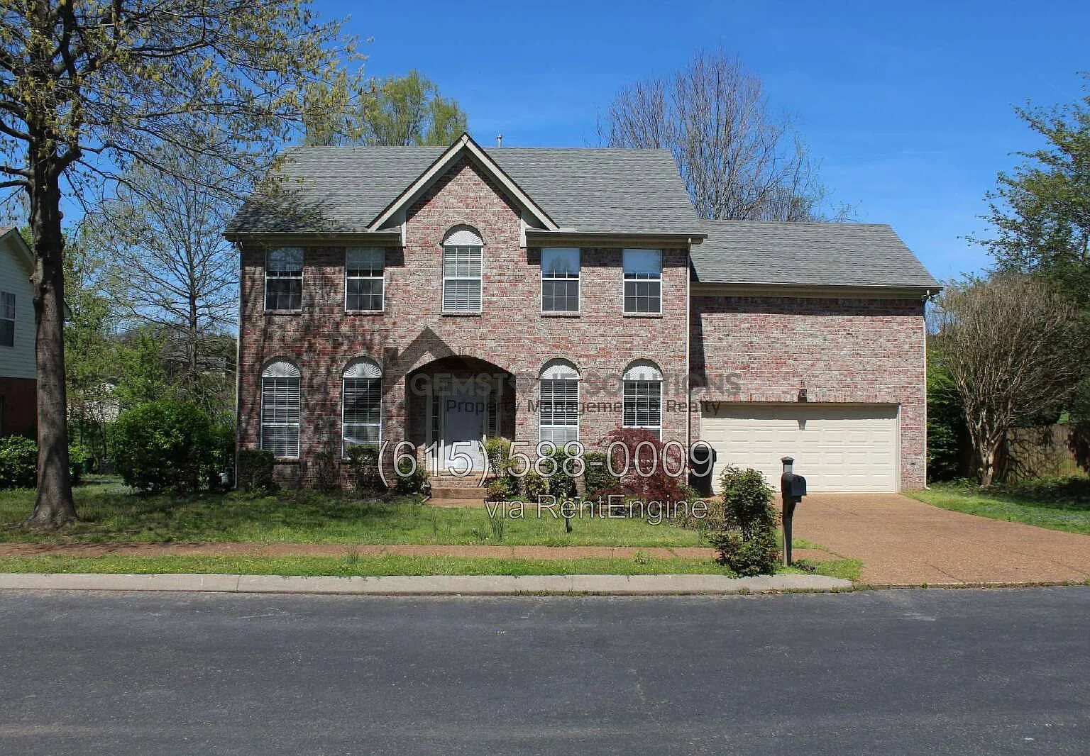 3 bed, 2.5 bath, 2431 sqft, $3,200 — Photo 2