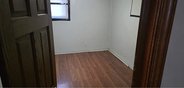 400 E Thrush Ave #E — Photo 6