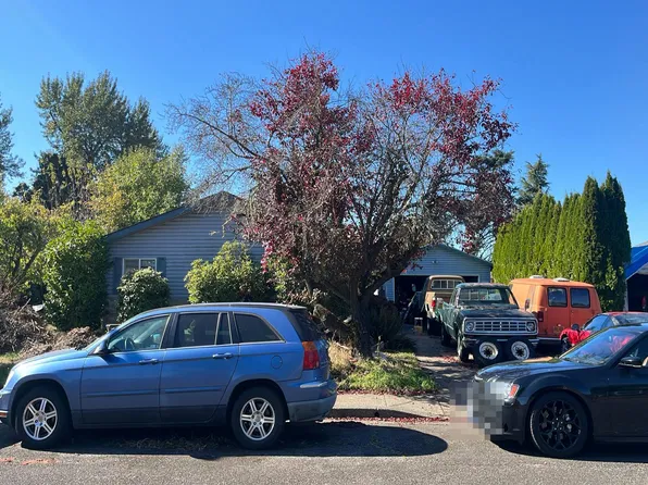 121 N Noble Ave, Stayton, OR 97383