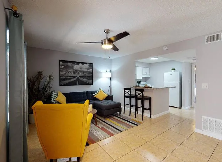 Stella West Apartments — Photo 14