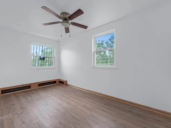 1087 Blake Avenue image 14 of 25