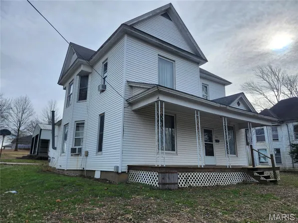 206 Buckner St, Paris, MO 65275