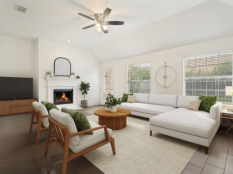 9021 Floyd Dr — Photo 3