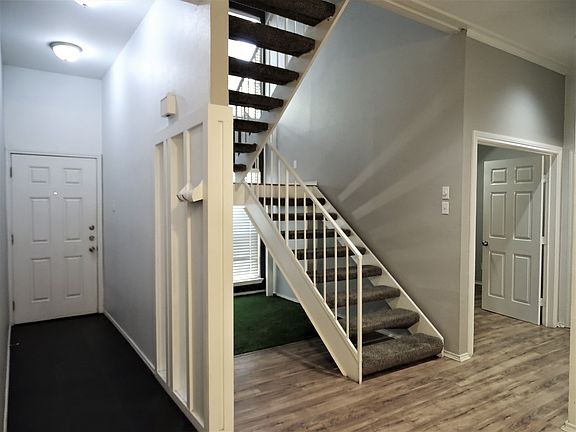 3rd image of 2250 Jackson Cir