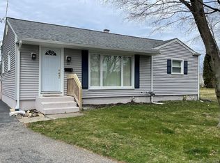 12 Traders Ct, Norwich, CT 06360