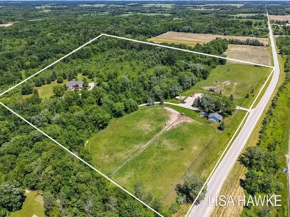 10365 Cleveland St, Nunica, MI 49448