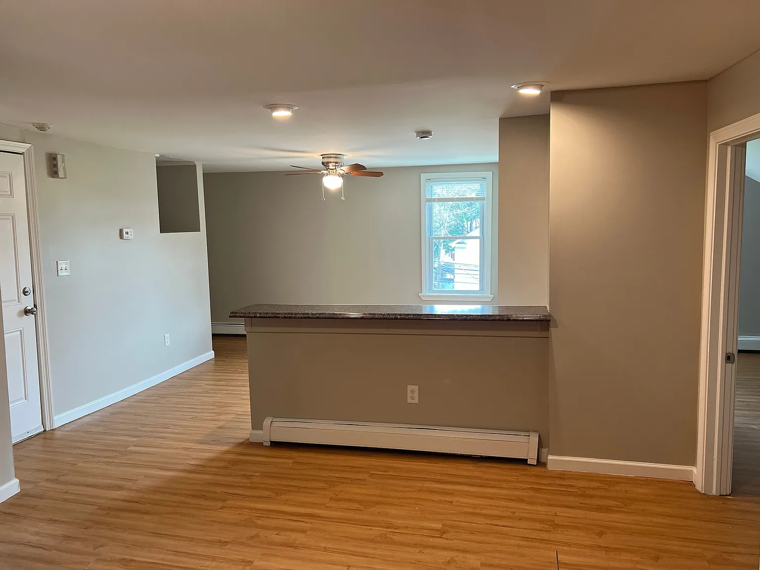 2 bed, 1.0 bath, 840 sqft, $1,650 — Photo 1